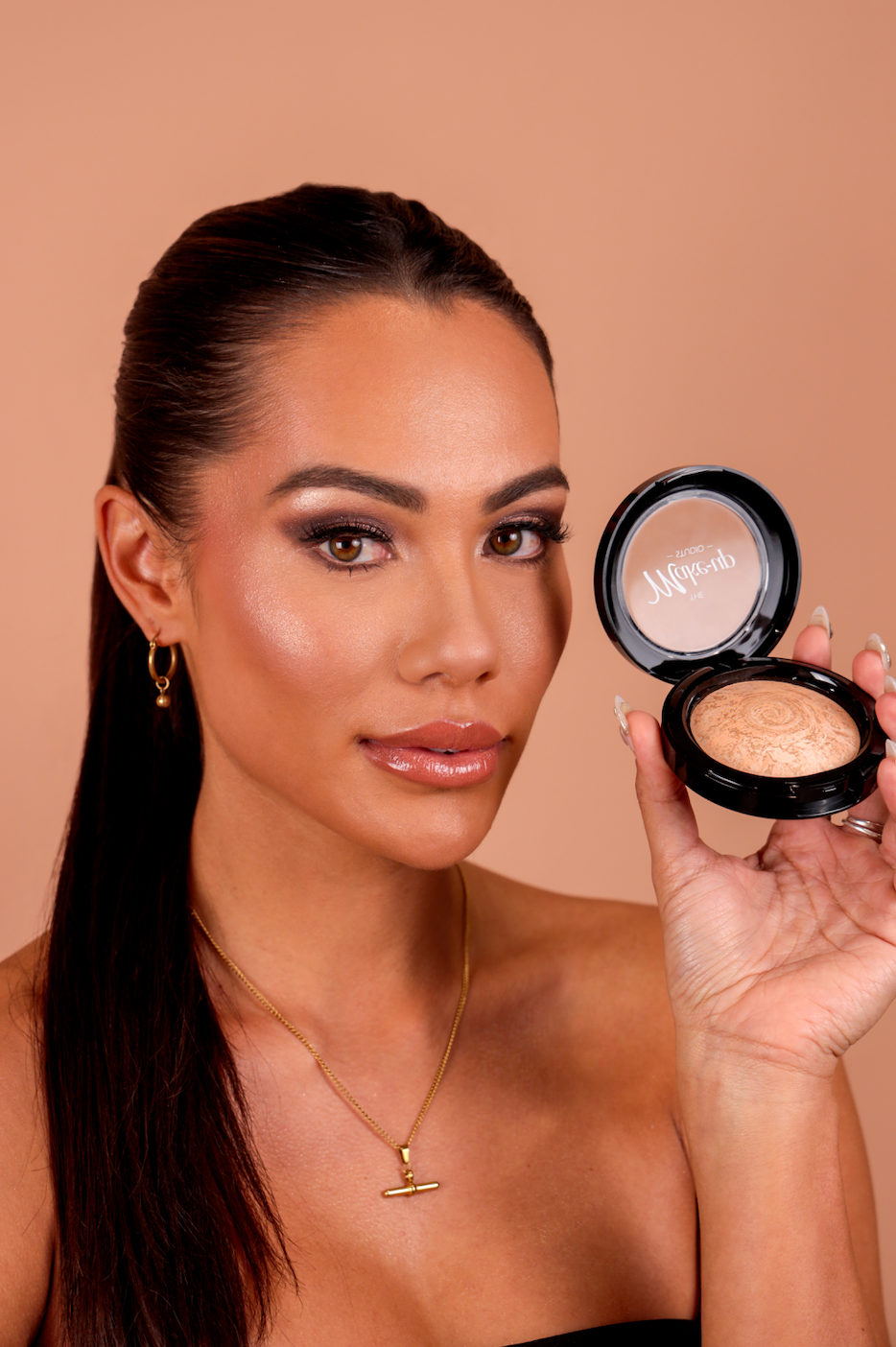 Satin Glow Baked Hydrating Finishing Powder